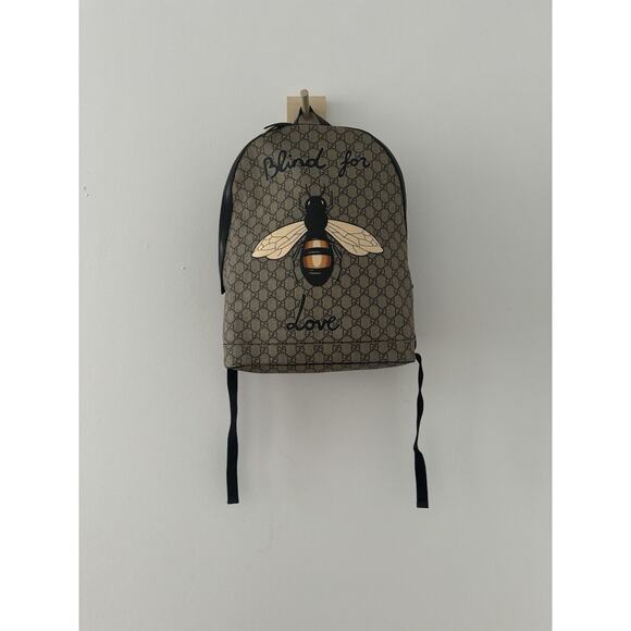 Gucci GG Supreme Monogram Canvas Blind For Love Print Backpack - Picture 1 of 9
